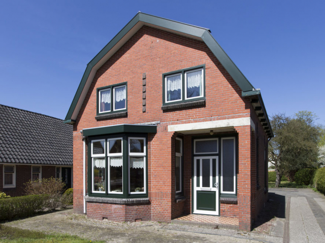 Jaren 30 woning met kunststof kozijnen